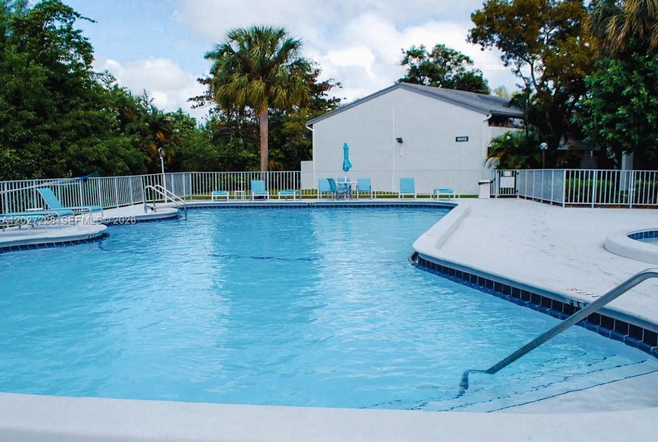 19200 NE 25th Ave, Unit 322C, Miami, FL 33180 Photo