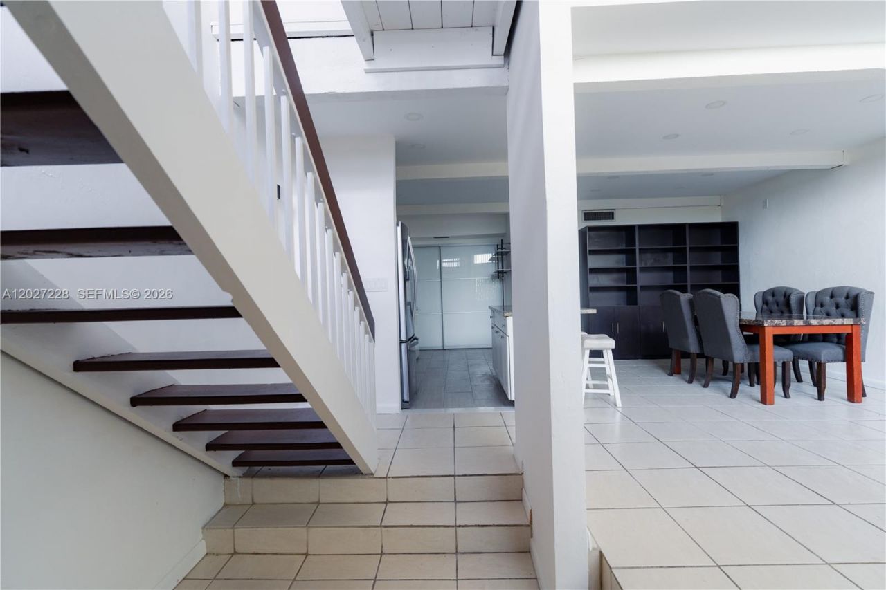19200 NE 25th Ave, Unit 322C, Miami, FL 33180 Photo