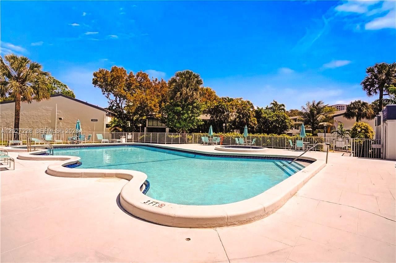 19200 NE 25th Ave, Unit 322C, Miami, FL 33180 Photo
