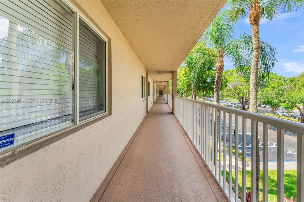 9511 Weldon Cir, Unit G308, Tamarac, FL 33321 Photo