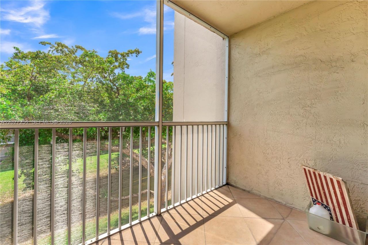 9511 Weldon Cir , Unit G308, Tamarac, FL 33321 Photo
