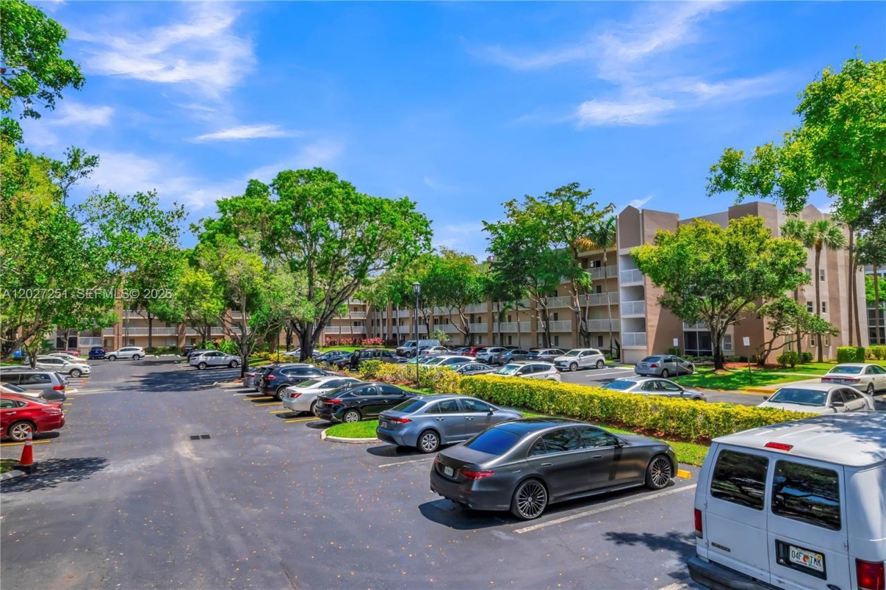 9511 Weldon Cir , Unit G308, Tamarac, FL 33321 Photo