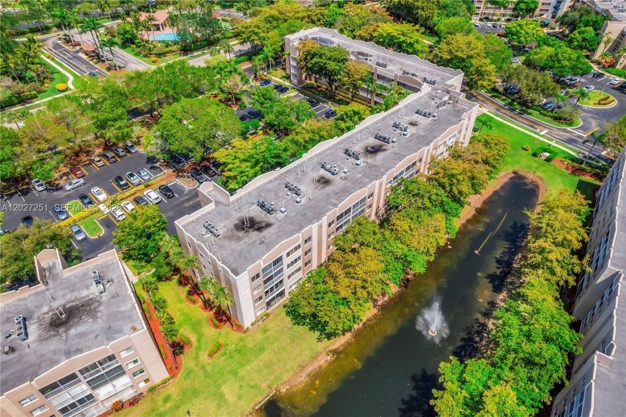 9511 Weldon Cir , Unit G308, Tamarac, FL 33321 Photo