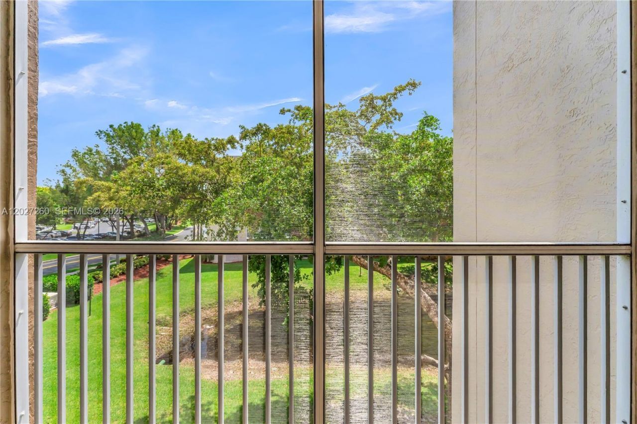 9511 Weldon Cir , Unit G308, Tamarac, FL 33321 Photo