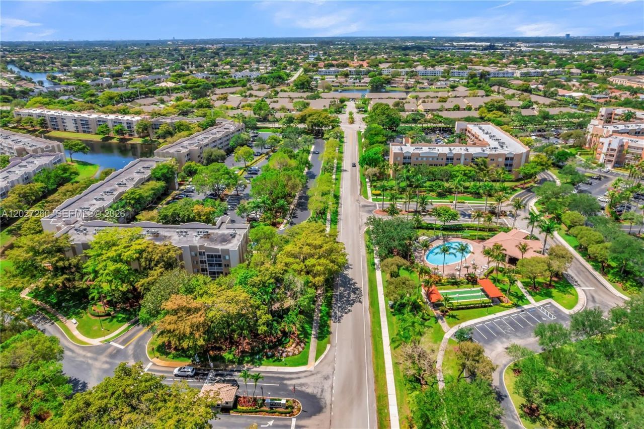 9511 Weldon Cir , Unit G308, Tamarac, FL 33321 Photo