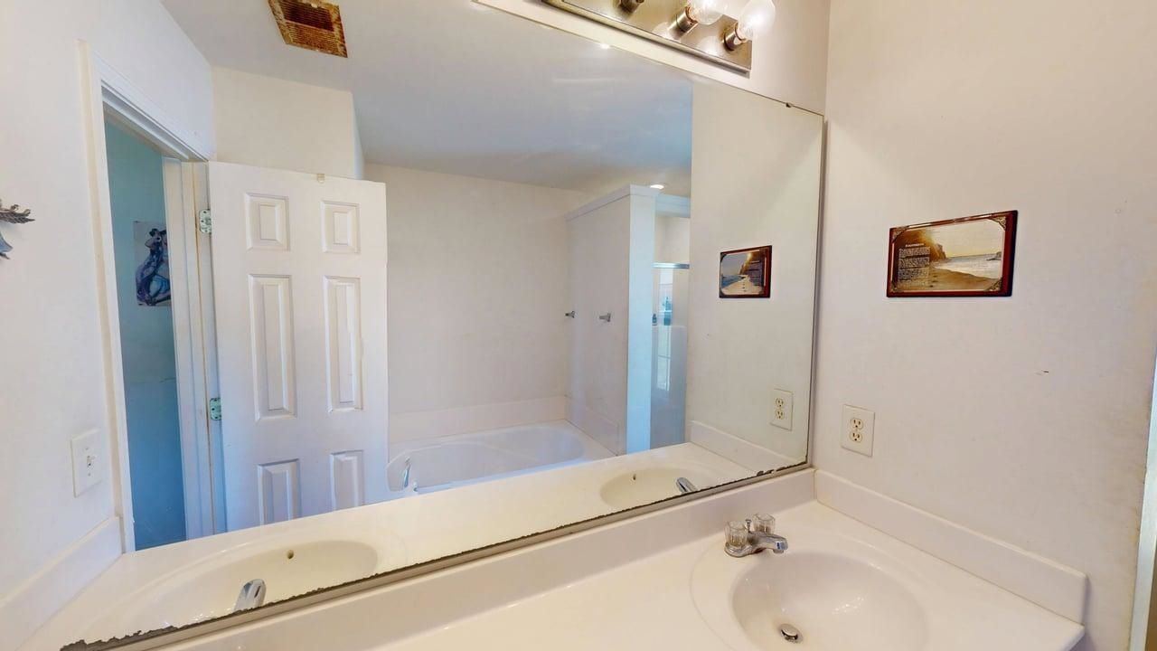 4646 Farm Lake Dr.  Photo 10