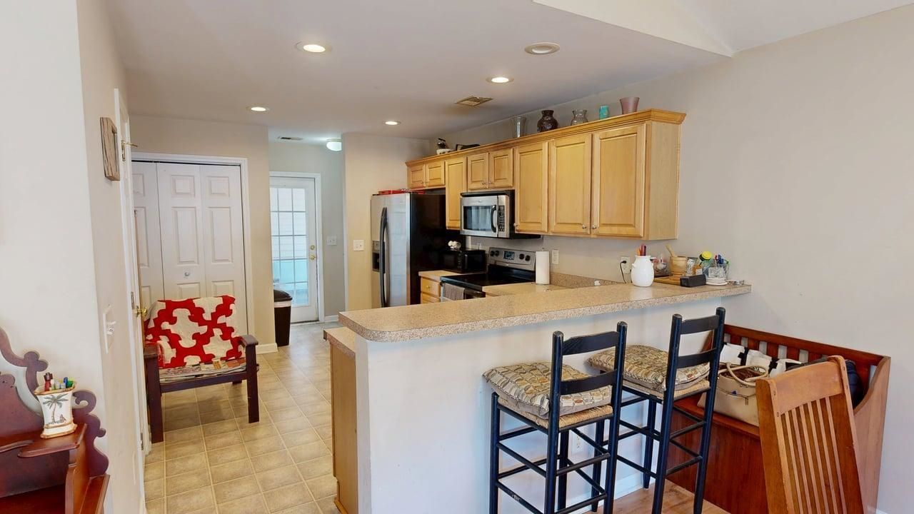 4646 Farm Lake Dr.  Photo 5
