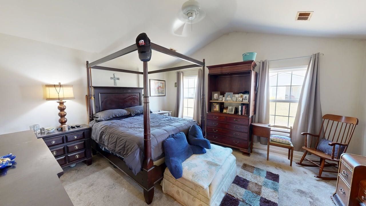 4646 Farm Lake Dr.  Photo 9