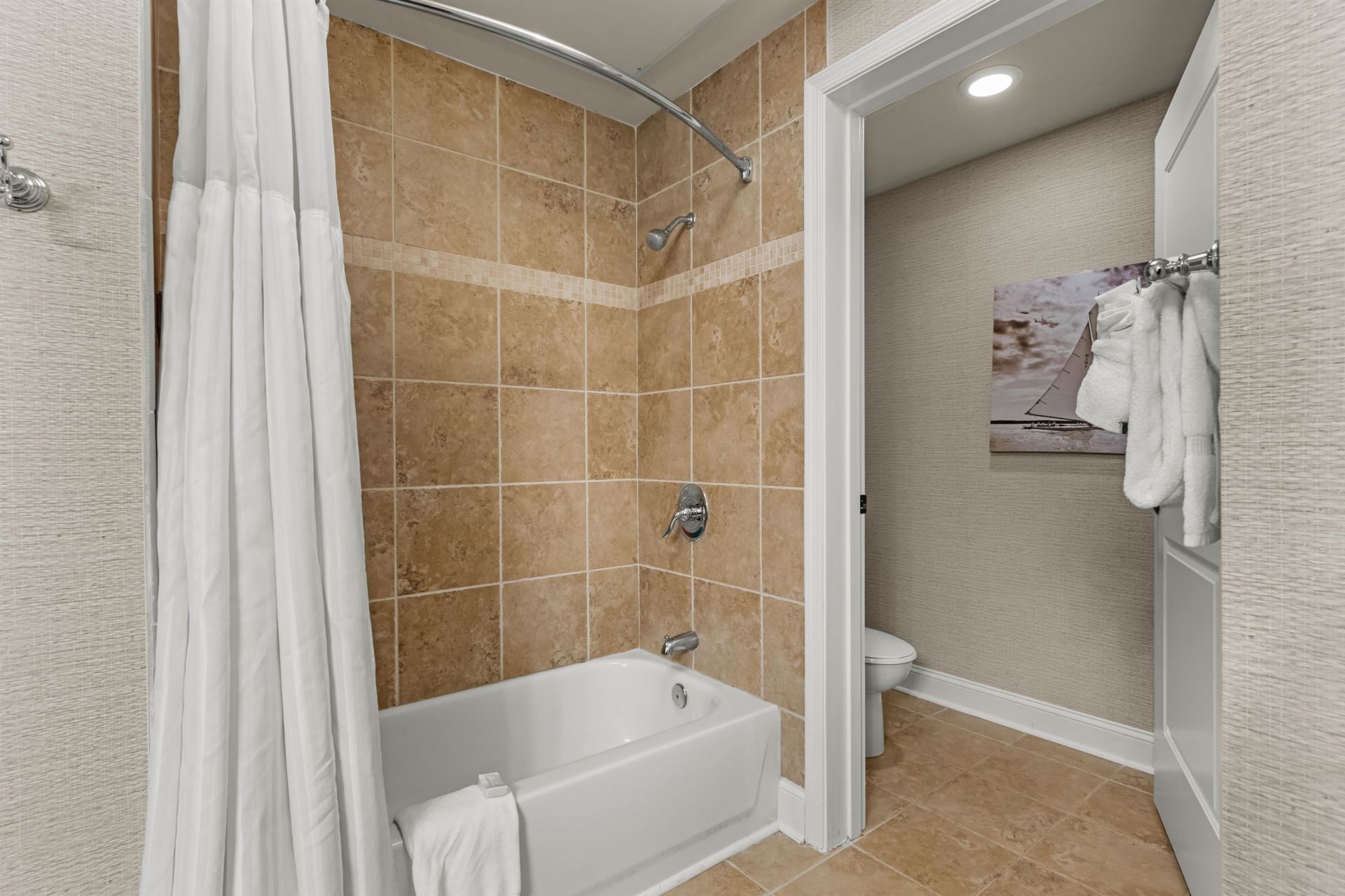 8121 Amalfi Pl.  Photo 16