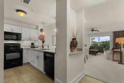 8121 Amalfi Pl.  photo 4