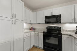 8121 Amalfi Pl.  photo 4
