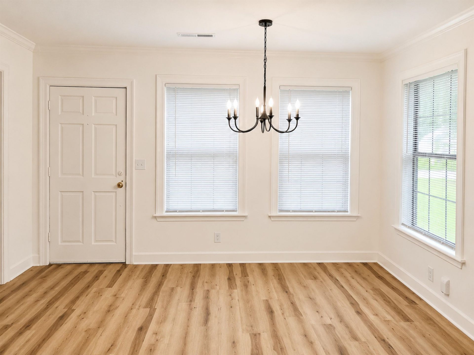4320 Rose St.  Photo 7