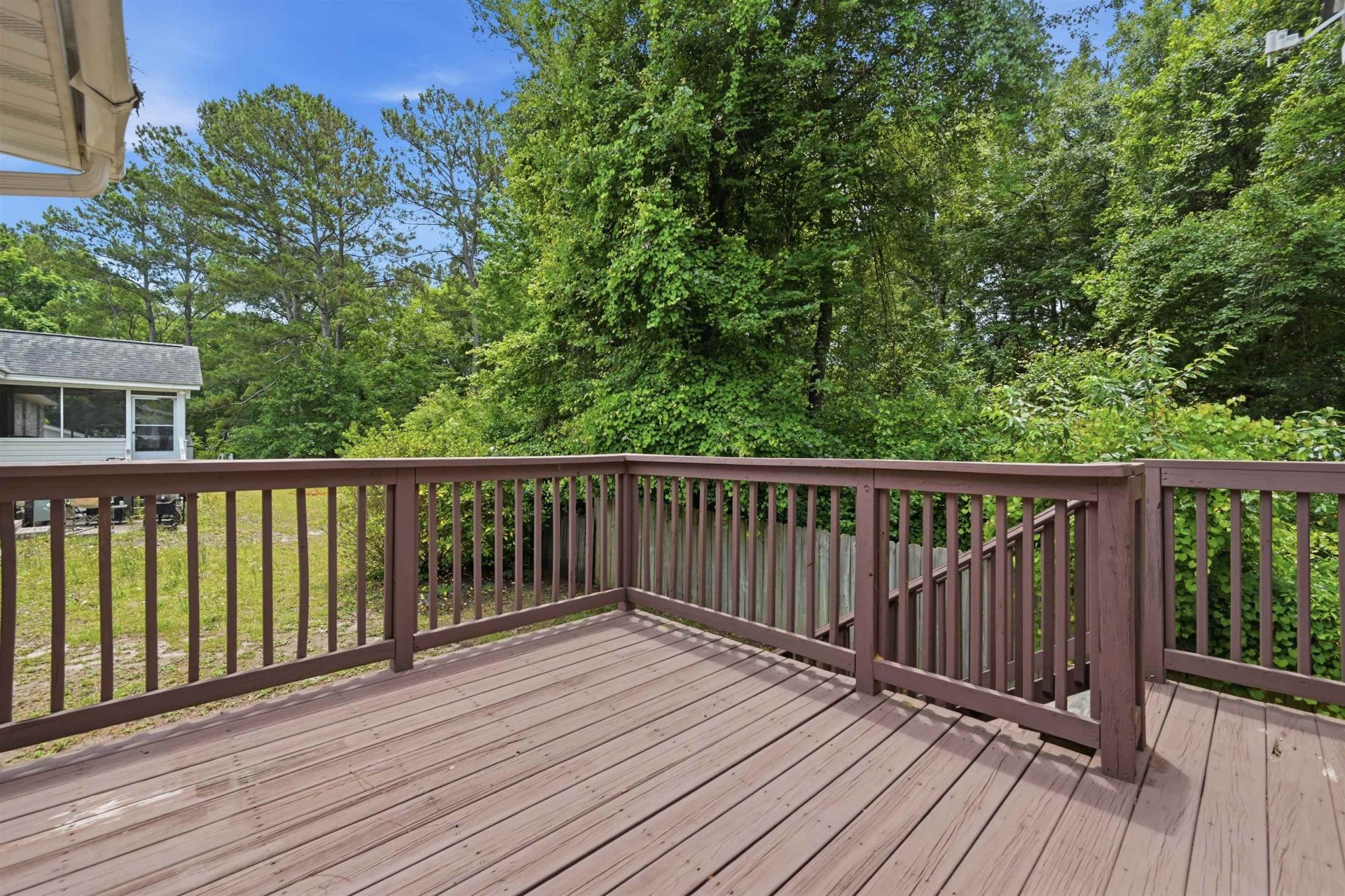 961 Castlewood Dr.  Photo 24