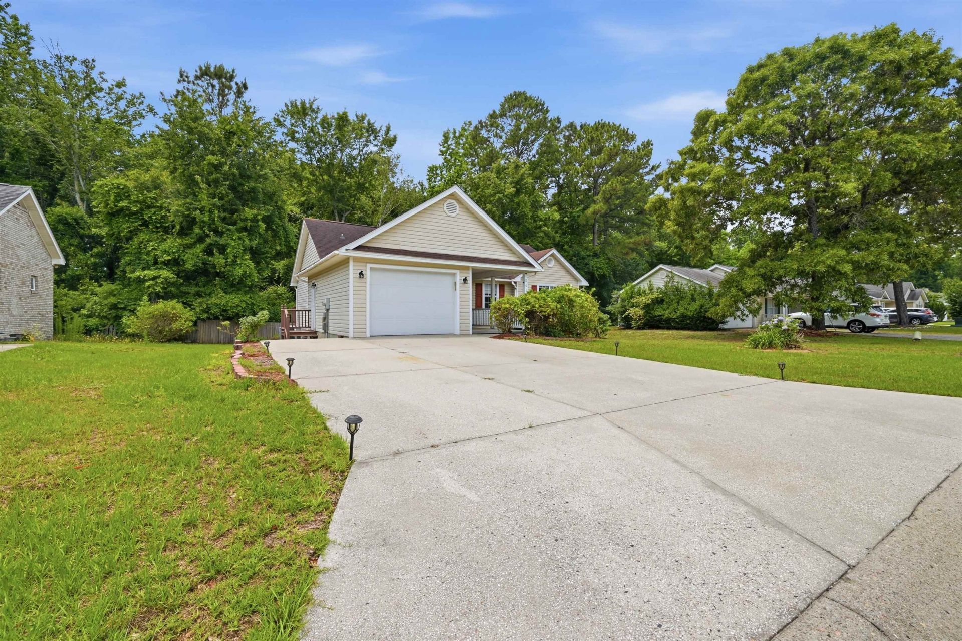 961 Castlewood Dr.  Photo 28