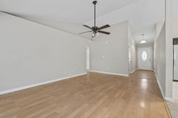 961 Castlewood Dr.  photo 4
