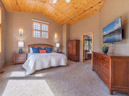 13316 Muhlebach Way, Truckee, CA 96161 Photo