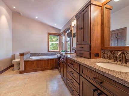 13316 Muhlebach Way, Truckee, CA 96161 Photo