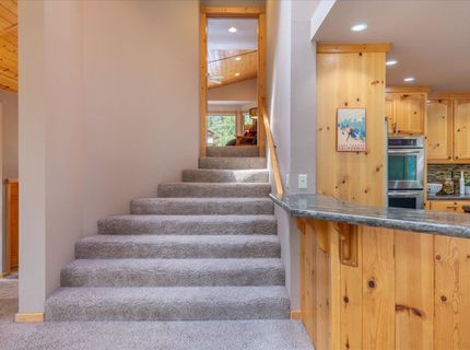 13316 Muhlebach Way, Truckee, CA 96161 Photo