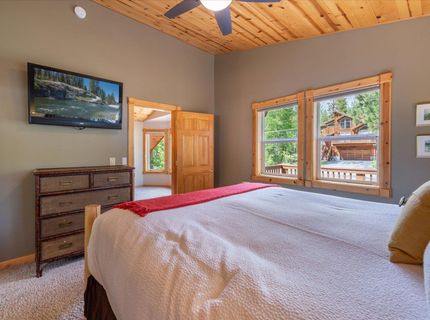 13316 Muhlebach Way, Truckee, CA 96161 Photo