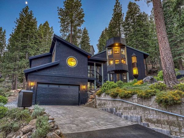 10594 Snowshoe Circle, Truckee, CA 96161