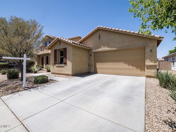 4026 W KIRKLAND Avenue, San Tan Valley, AZ 85144