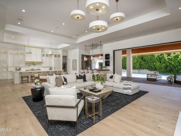 4737 E EXETER Boulevard, Phoenix, AZ 85018
