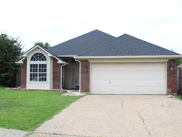961 Grasswood Court, Arlington, TX 76017