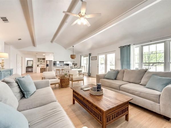 150 Guadalupe Drive, Mabank, TX 75156