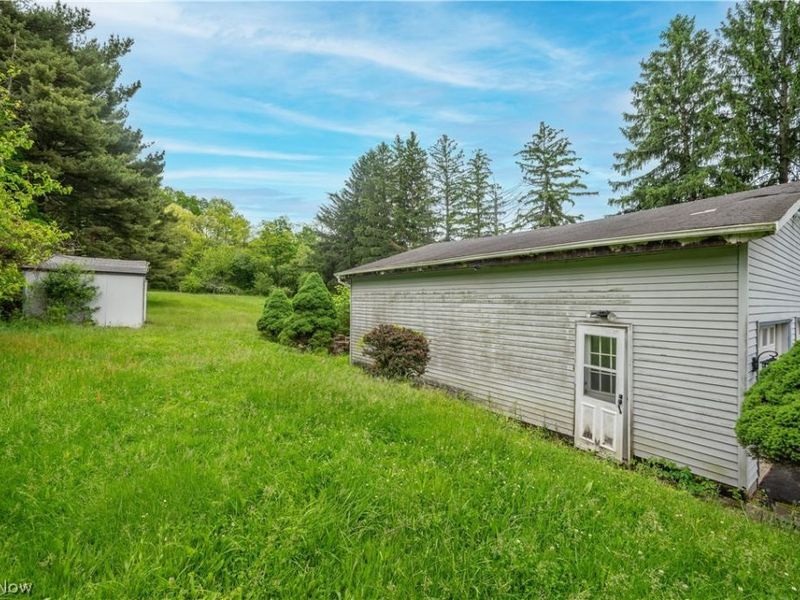 1953 Lawn Avenue, Lowellville, OH 44436 Photo 31