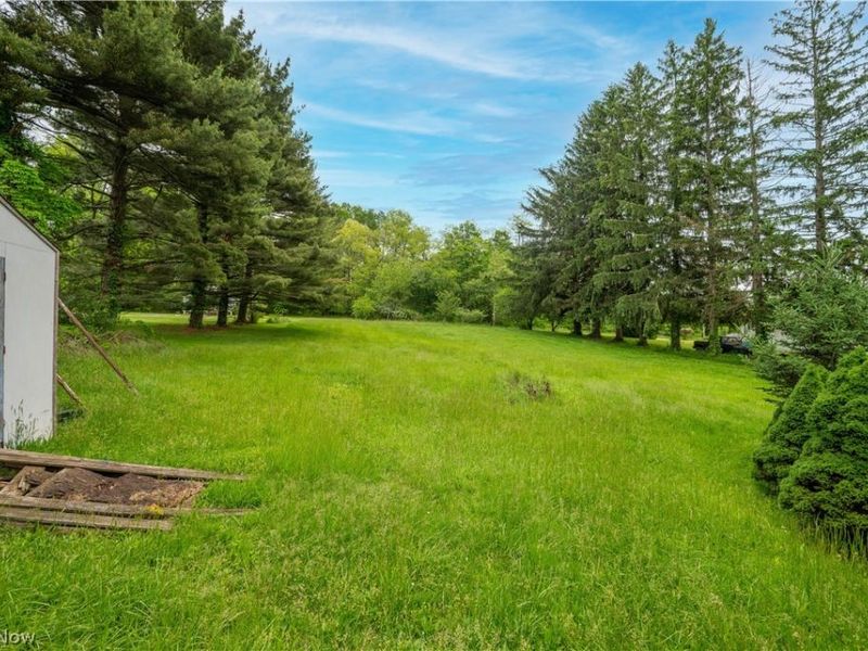 1953 Lawn Avenue, Lowellville, OH 44436 Photo 32