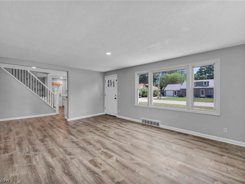 9948 Colfax Drive, Columbia Station, OH 44028 Photo 5