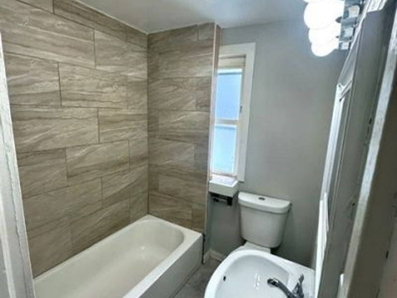 2362 E 76th Street E, Cleveland, OH 44104 Photo 20