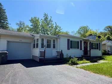 4656 Brickyard Falls Road , Manlius, NY 13104