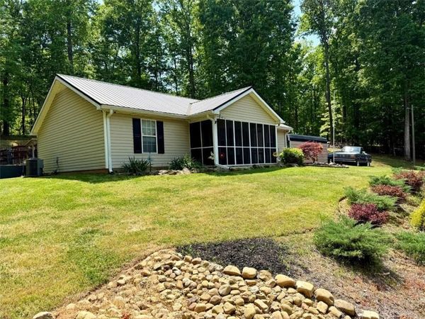 35 Edgewater Drive, Griffin, GA 30223