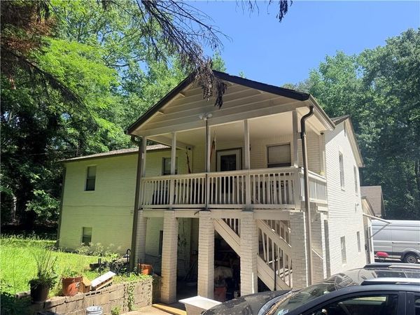 566 Hillcrest Rd , Lilburn, GA 30047