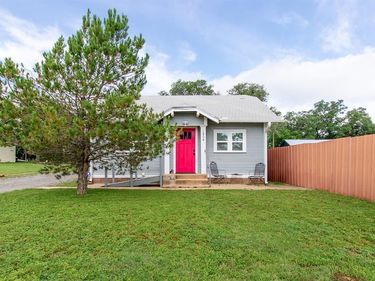 1804 S Oak, Brady, TX 76825
