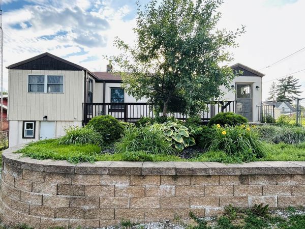 51 S 8th, Hamilton, IL 62341