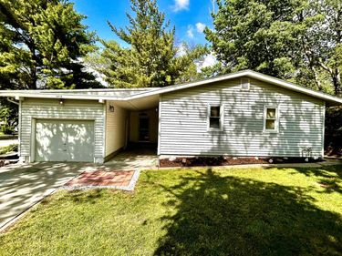 3213 N 97 Street, Omaha, NE 68134