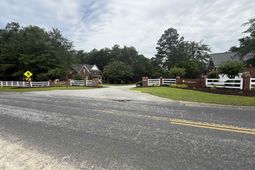 243 Fair Ridge Lane  photo 4