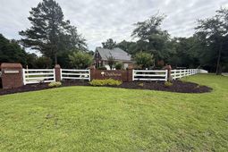 239 Fair Ridge Lane  photo 4