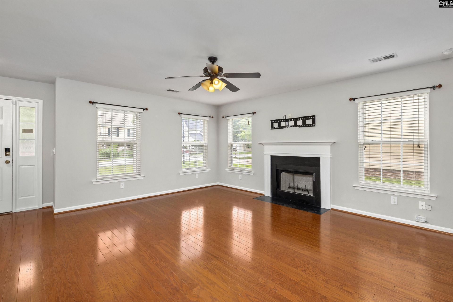 178 Vermillion Drive  Photo 4