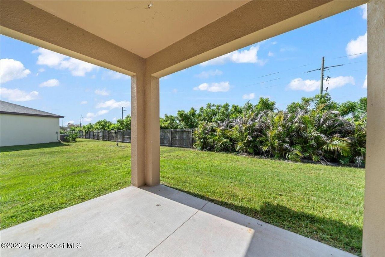 6485 Topaz Drive , Grant, FL 32949 Photo