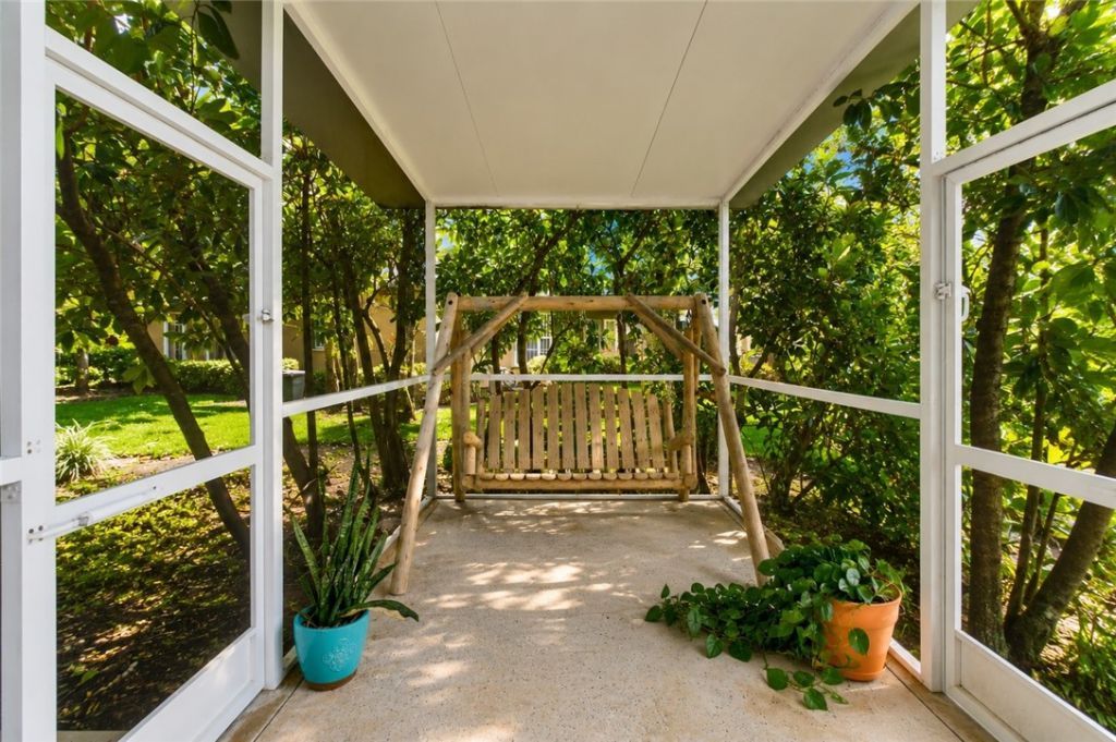 7330 36th Court , Vero Beach, FL 32967 Photo