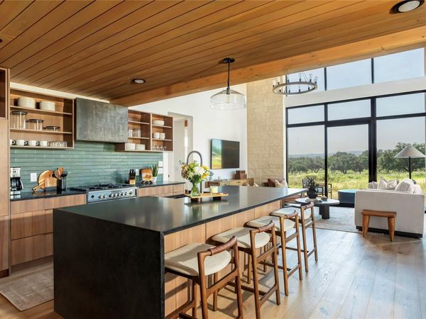 310 Hye Springs RD, Unit 107, Hye, TX 78635