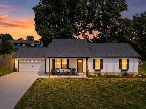 126 Zoe Circle, Jacksboro, TN 37757