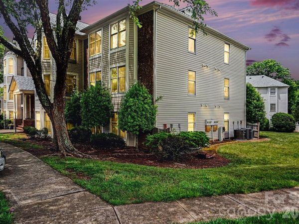 6223 Rosecroft Drive , Charlotte, NC 28215