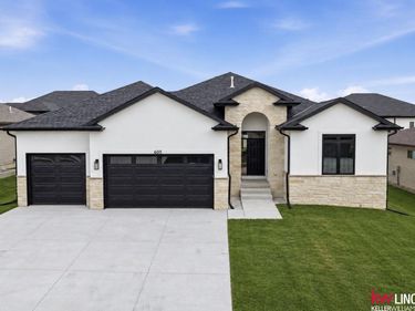 605 N 108 Street, Lincoln, NE 68527