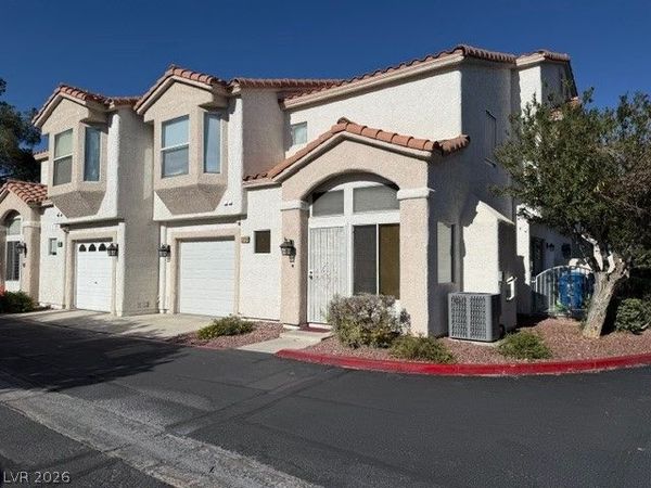 6856 Coral Rock Drive, Las Vegas, NV 89108