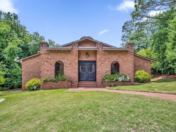 1204 Longleaf Drive, Fayetteville, NC 28305