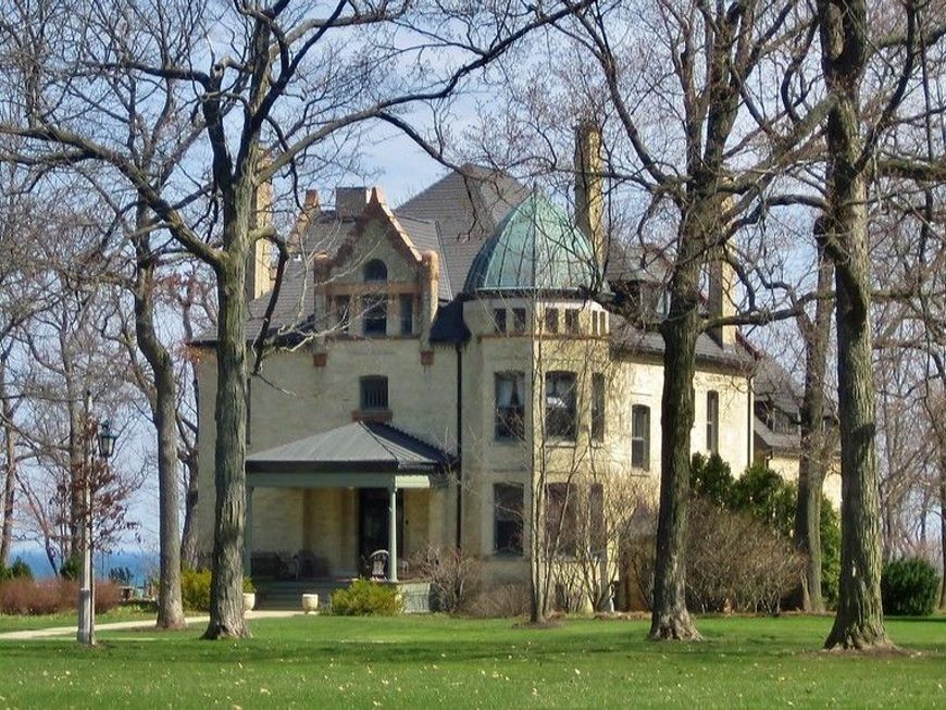 Main Photo